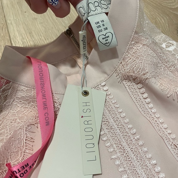 Liquorish A-line pale pink dress with lace details - Picture 7 of 8